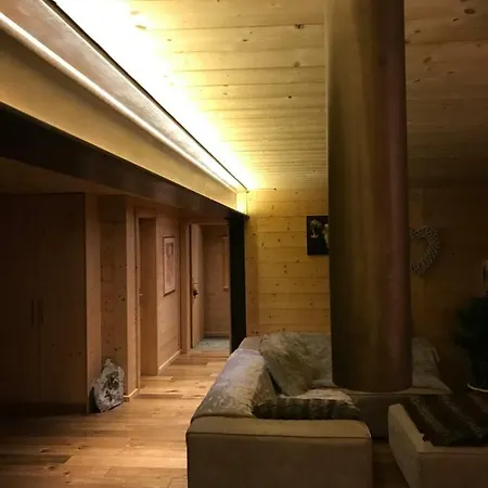 Huskie's Chalet * モルジャン