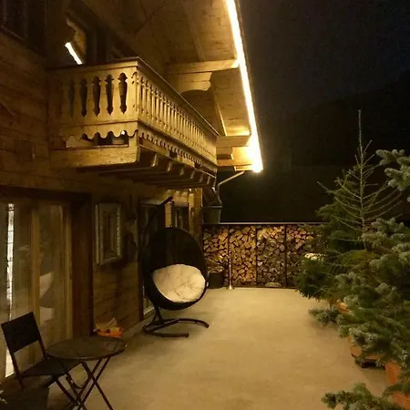 招待所 Huskie's Chalet *
