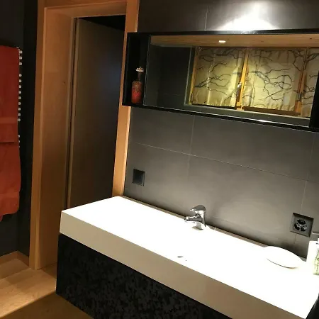 Huskie's Chalet * 莫尔金斯