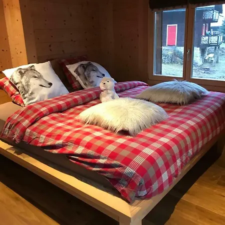 Huskie's Chalet Maison d'hôtes *
